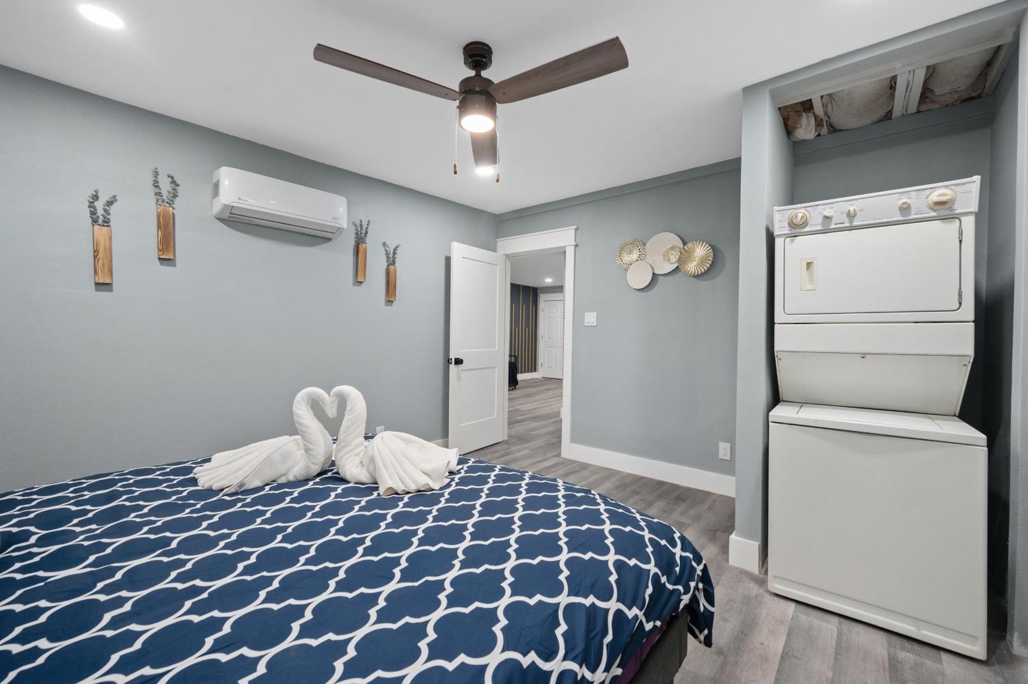 Elegant 2Br Apt Near Med Center With Free Park ヒューストン エクステリア 写真