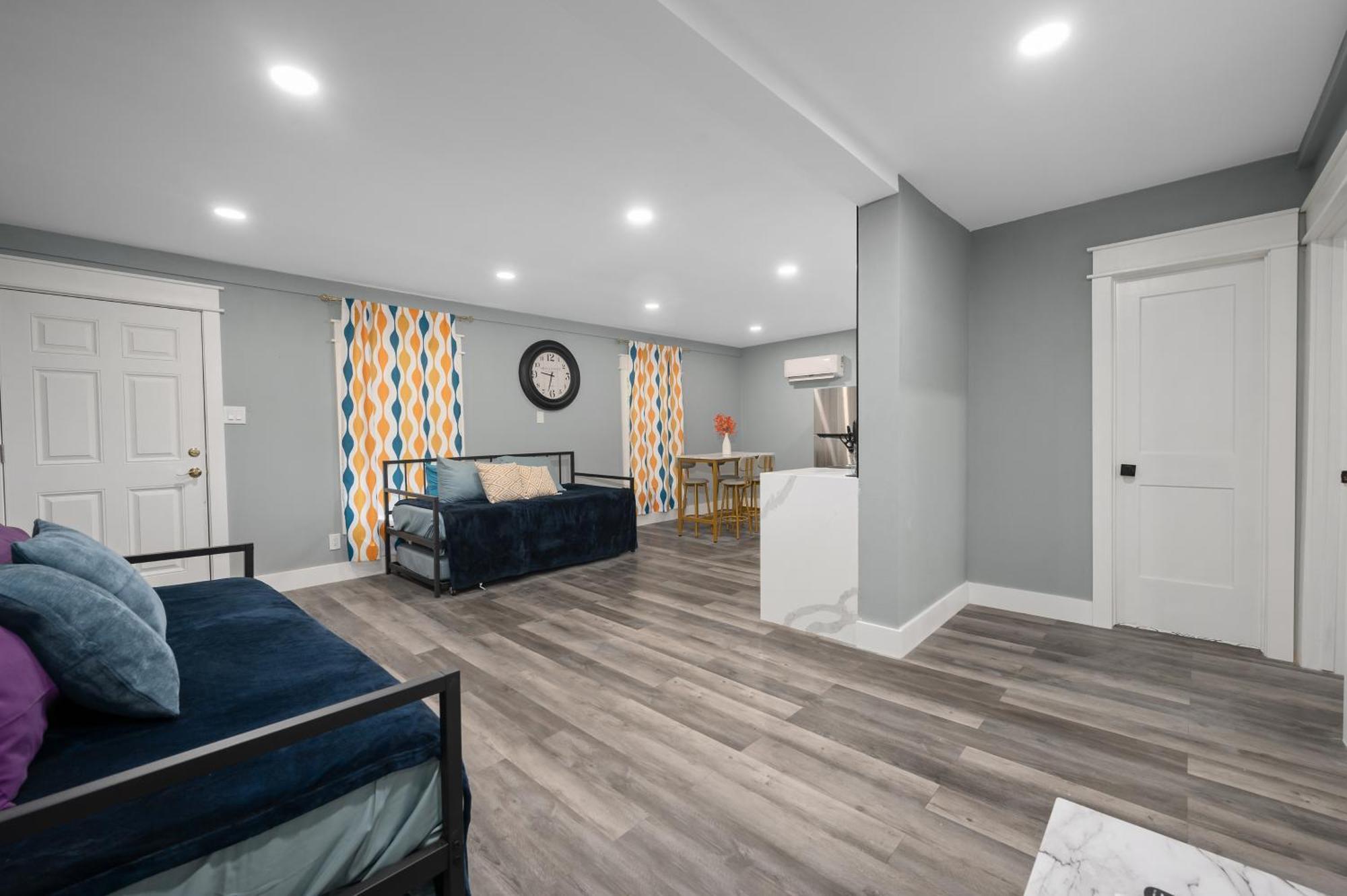Elegant 2Br Apt Near Med Center With Free Park ヒューストン エクステリア 写真